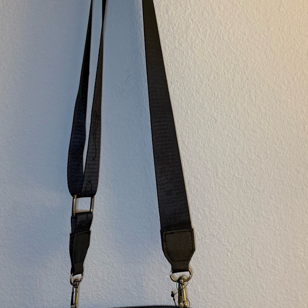 Ed Hardy Leopard and Heart Crossbody Bag - Picture 10 of 10